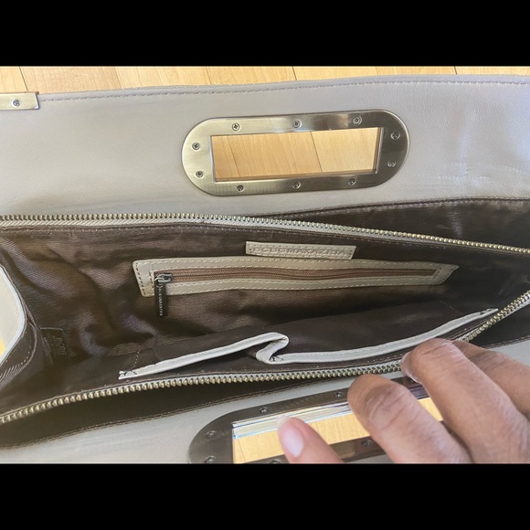 BCBG large clutch - Picture 4 of 7